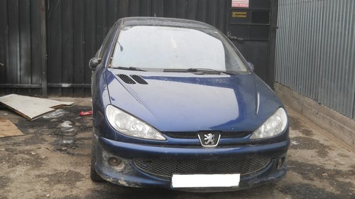 Dezmembrez Peugeot 206 1.4 HDI an 2004 in 4 usi