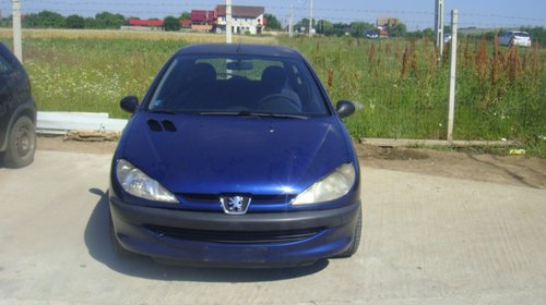 Dezmembrez peugeot 206 1.4i 2001