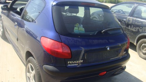 Dezmembrez peugeot 206 1.4i 2001