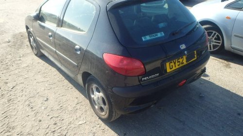 Dezmembrez Peugeot 206 1.6 16 valve benzina