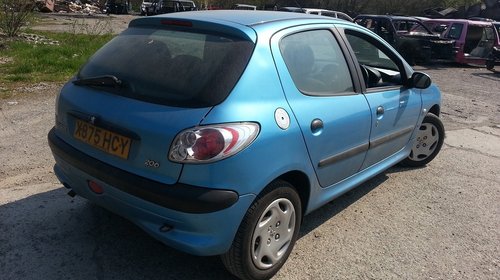 Dezmembrez Peugeot 206, 1.6 benzina, an fabricatie 2000