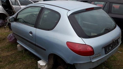 Dezmembrez peugeot 206 1.9 diesel an 2001