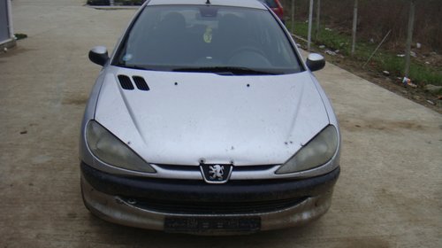 Dezmembrez Peugeot 206 2.0 HDI