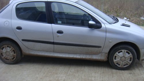 Dezmembrez Peugeot 206 2.0 HDI