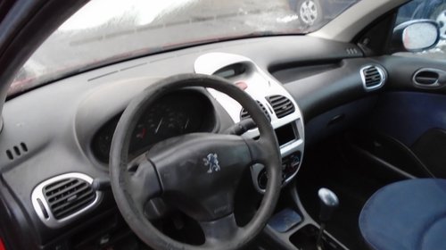 Dezmembrez Peugeot 206 2001 HATCHBACK 1.9