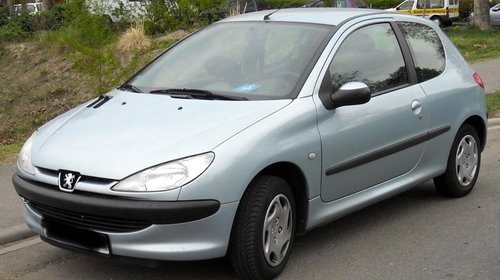 Dezmembrez Peugeot 206 2006 Hatchback 1.4