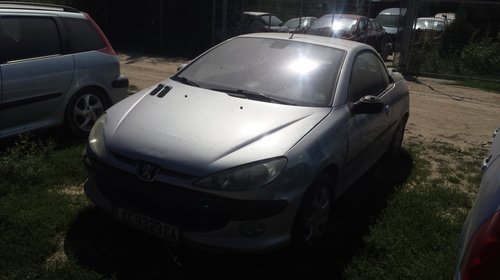 Dezmembrez Peugeot 206 CC 2.0 benzina an 2001