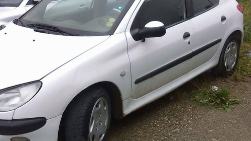 Dezmembrez Peugeot 206 din 2000 1.3benzina