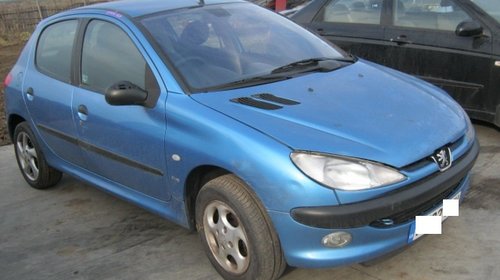 Dezmembrez Peugeot 206 din 2002, 1.6b,