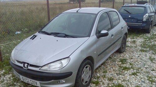 Dezmembrez Peugeot 206