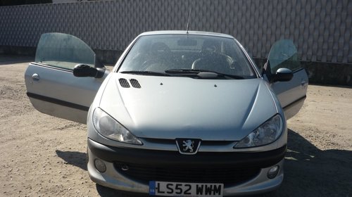 Dezmembrez Peugeot 206cc, 1.6i, an 2003, coup