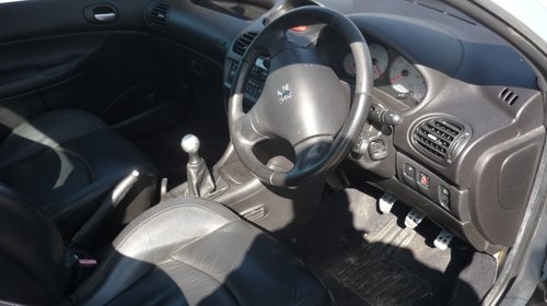 Dezmembrez Peugeot 206cc, 1.6i, an 2003, coupe