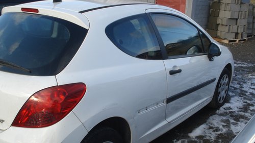 Dezmembrez peugeot 207 ,1.4 hdi din 2007