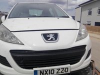 Dezmembrez peugeot 207 1.4d 2010