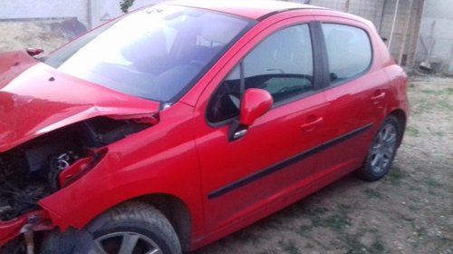 Dezmembrez Peugeot 207 2008 Berlina 1.6 Hdi