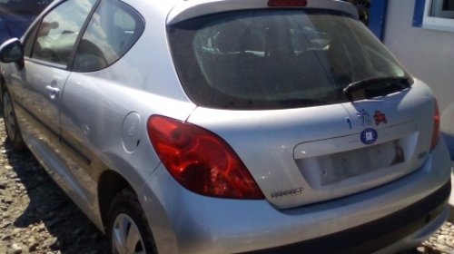 Dezmembrez Peugeot 207 ,an 2006