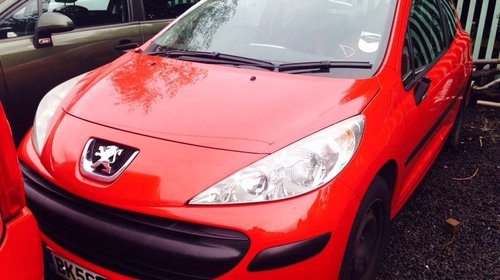 Dezmembrez Peugeot 207