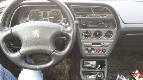 Dezmembrez Peugeot 306 2.0 HDI 90 CP AN 2000-2002