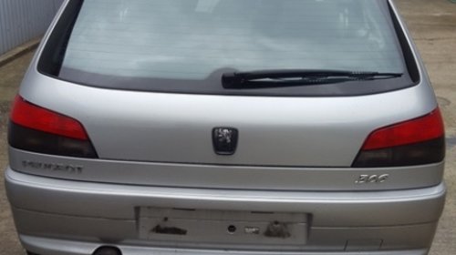 Dezmembrez PEUGEOT 306, modelul masina 1997- 2002 Oradea