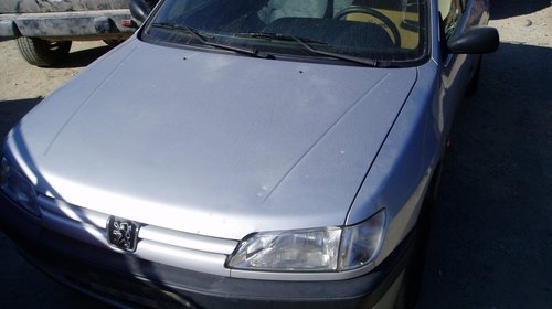 Dezmembrez Peugeot 306