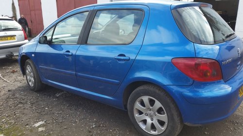 Dezmembrez Peugeot 307 1.4 65kw 88cp 2004