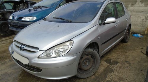 Dezmembrez Peugeot 307 1,4 b