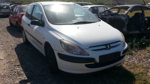 Dezmembrez Peugeot 307 1.4hdi an 2002