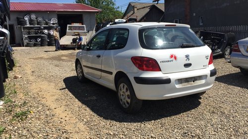 Dezmembrez Peugeot 307 1.6 HDI 90 CP An 2006