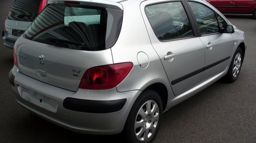 Dezmembrez Peugeot 307 1 6 Hdi 90 De Cai