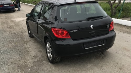 Dezmembrez peugeot 307 1.6 hdi