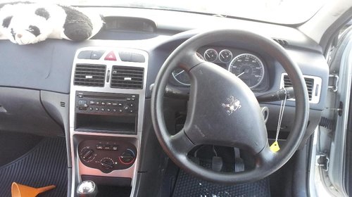 dezmembrez peugeot 307 2.0 hdi 90 cp an 2003