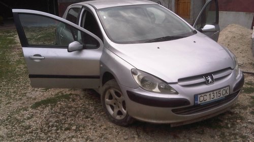 Dezmembrez Peugeot 307 2.0 hdi