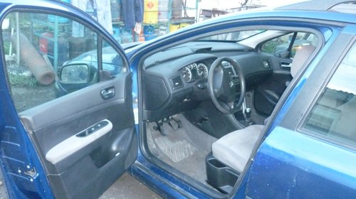 Dezmembrez peugeot 307, 2000 hdi,110 cai din 2003