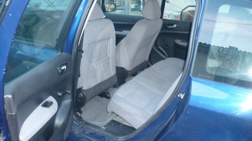 Dezmembrez peugeot 307, 2000 hdi,110 cai din 2003