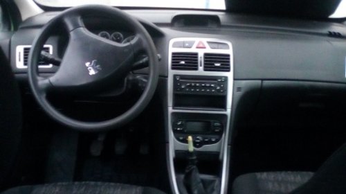 Dezmembrez Peugeot 307 2005 HATCHBACK 1.6