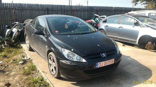 Dezmembrez Peugeot 307 CC 2.0 benzina an 2004
