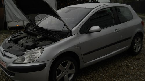 Dezmembrez Peugeot 307 Coupe 2 0 Hdi Rhy Injectie Siemens