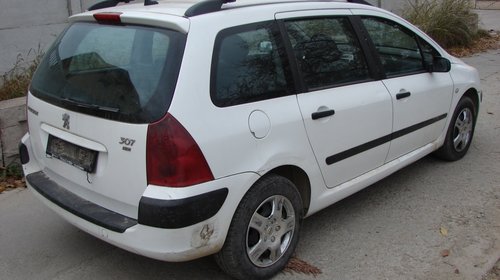 Dezmembrez Peugeot 307 din anul 2003