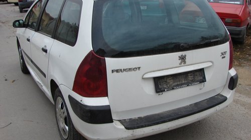 Dezmembrez Peugeot 307 din anul 2003