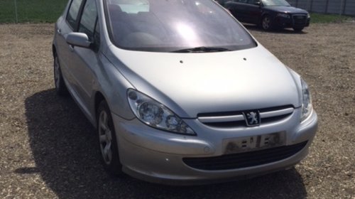 Dezmembrez Peugeot 307 gri 1,6hdi an 2003