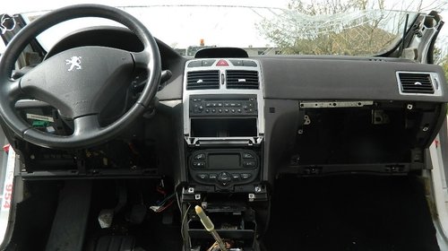 Dezmembrez Peugeot 307 SW , 2002-2005