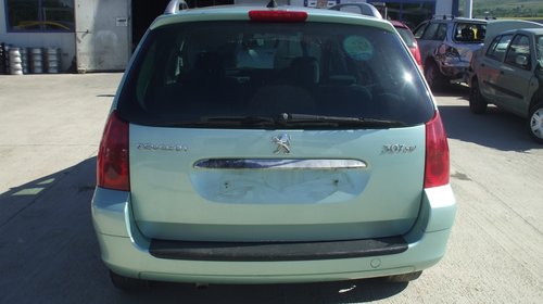 Dezmembrez Peugeot 307