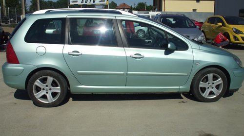 Dezmembrez Peugeot 307