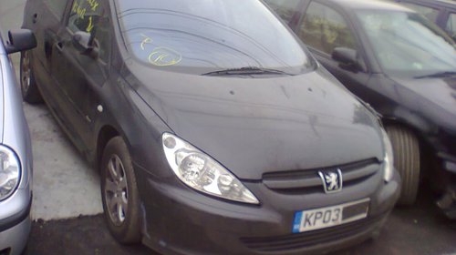 Dezmembrez peugeot 307