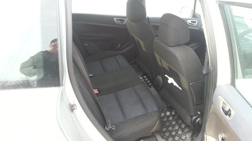 Dezmembrez Peugeot 307hdi, 2.0hdi, an 2003-2004