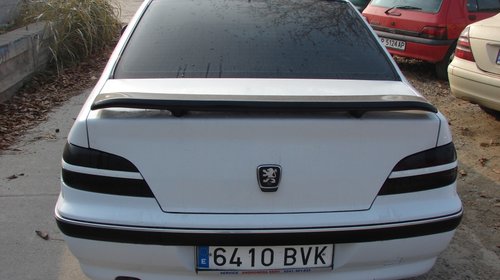 Dezmembrez Peugeot 406 din 2002