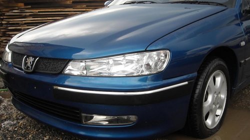 Dezmembrez Peugeot 406 motor