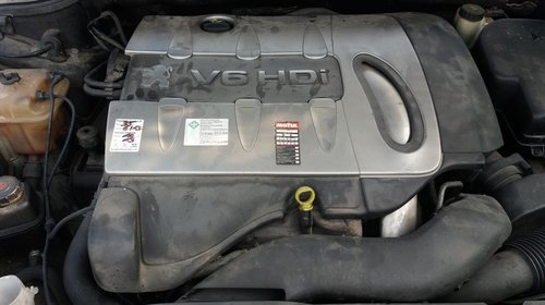 Dezmembrez Peugeot 407 cc motor 2.7 diesel biturbo