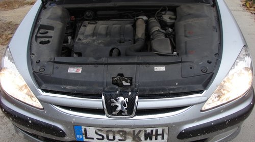 Dezmembrez Peugeot 607 din 2003