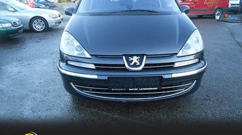 Dezmembrez peugeot 807